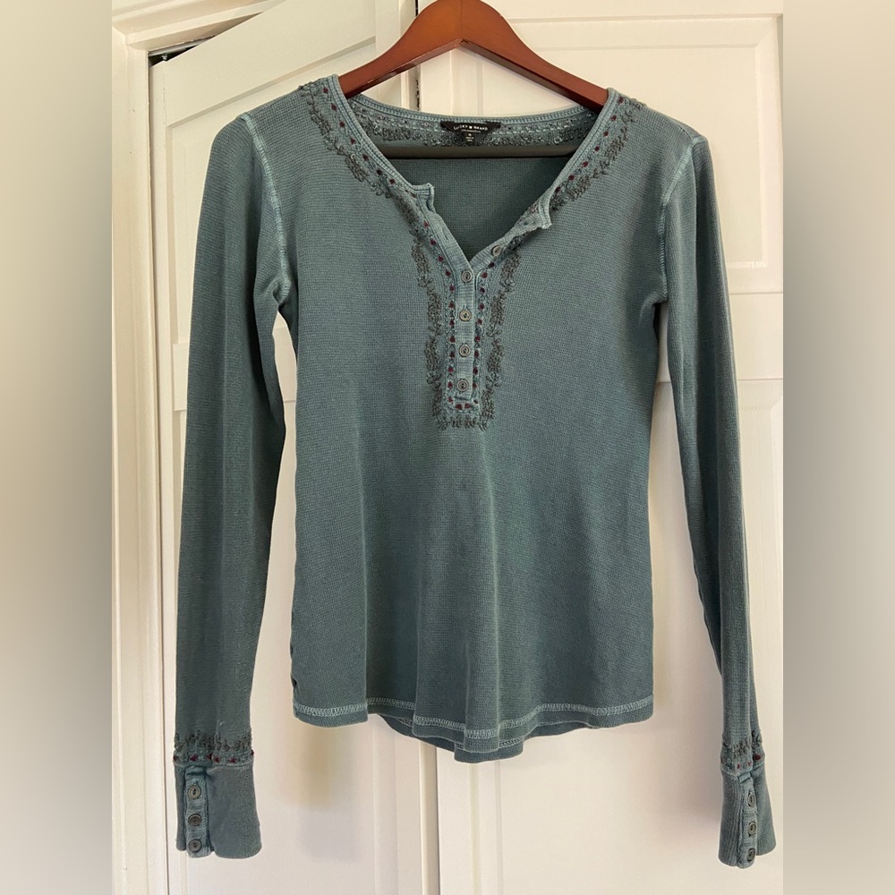 LUCKY BRAND Embroidered Thermal Henley Small